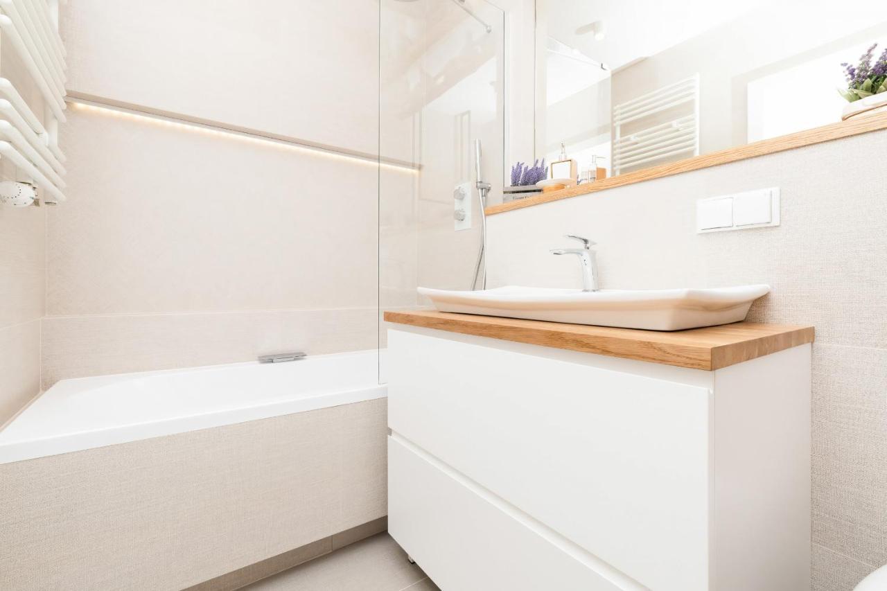 Klimatyczny Apartament W Centrum Gdanska Exteriör bild